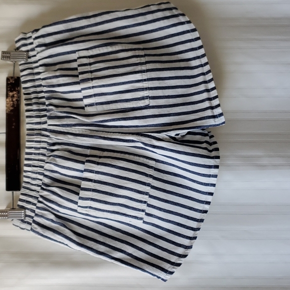 Drawstring White navy striped shorts - Picture 4 of 5